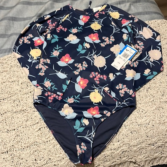 NWT Roxy One Piece Rashguard Swimsuit - Picture 4 of 9